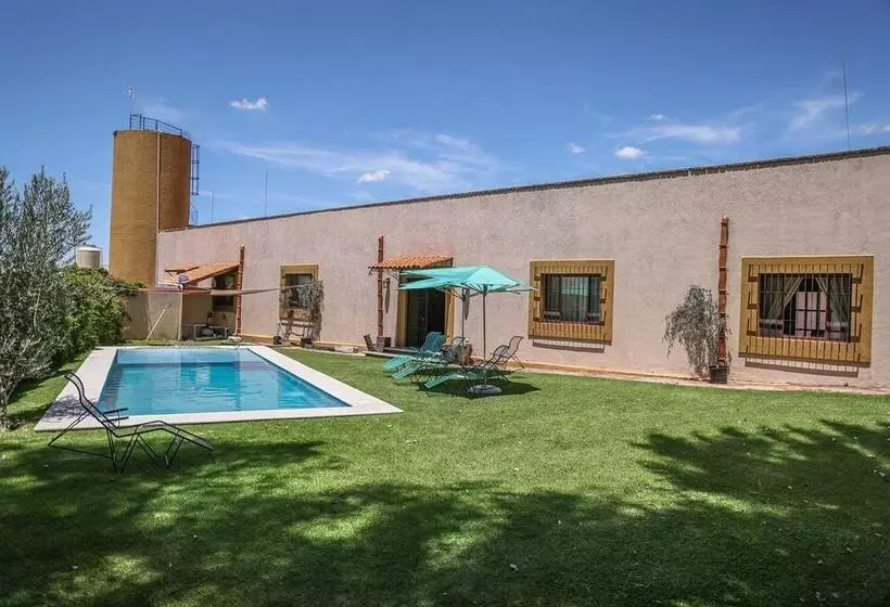 تختخواب و صبحانه Hacienda Gamboa