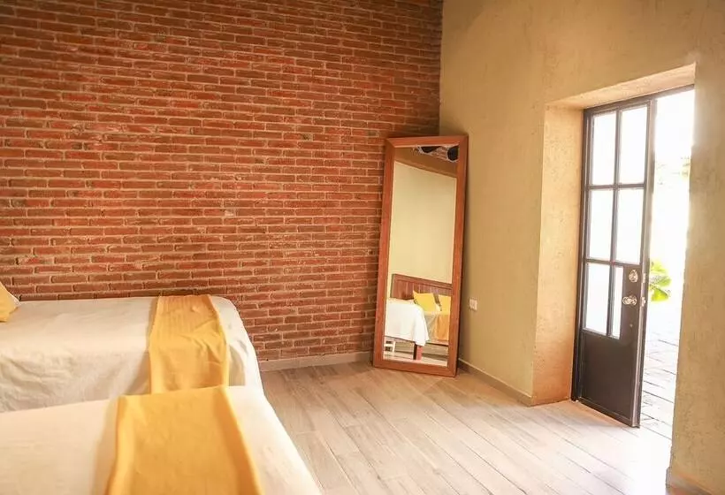 تختخواب و صبحانه Hacienda Gamboa