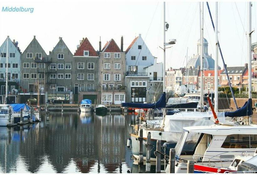 Bed & Breakfast House Of Grace Voorkamer