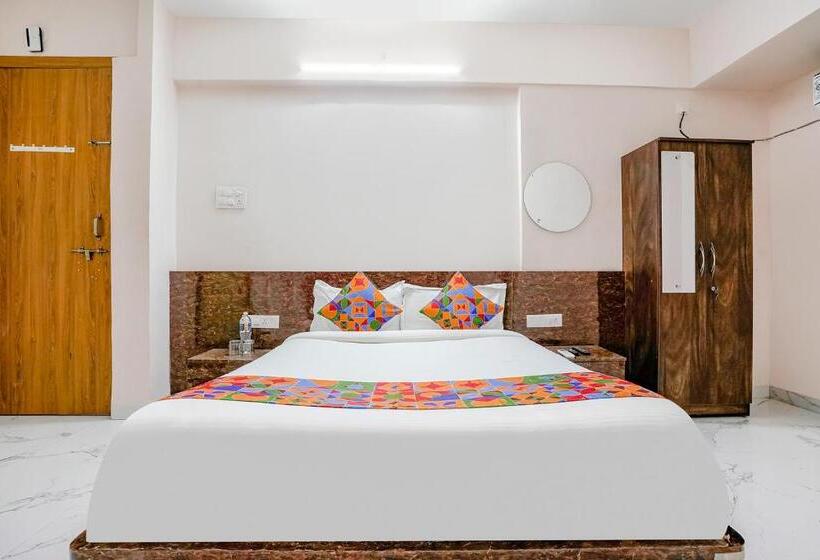 Fabhotel Wakad Villa Nr Amar Business Zone