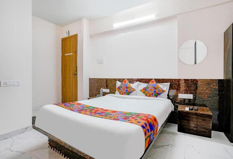 Fabhotel Wakad Villa Nr Amar Business Zone