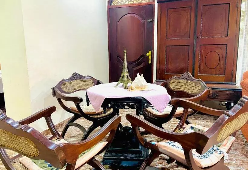 ホテル Gihan Villa