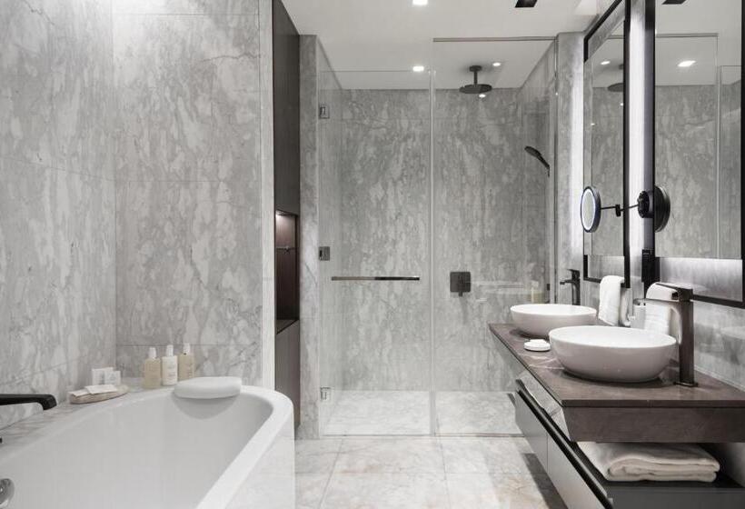 Jw Marriott Hotel Istanbul Marmara Sea