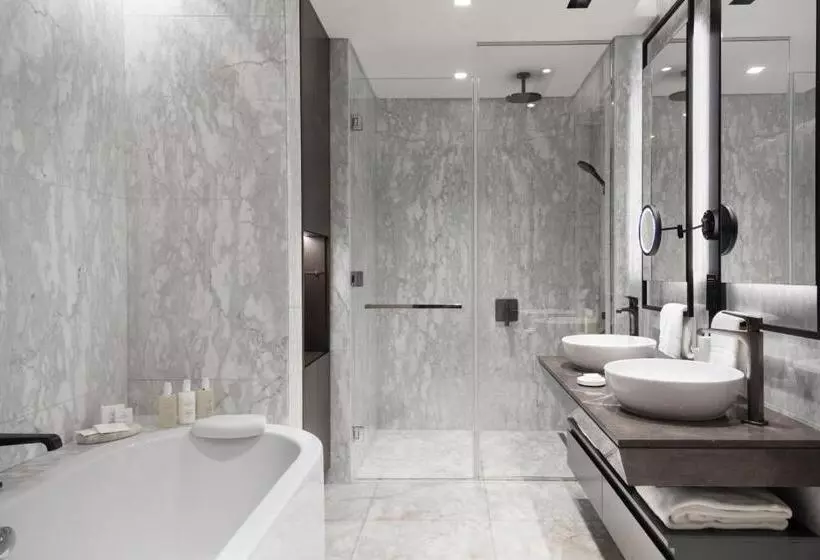 Jw Marriott Hotel Istanbul Marmara Sea