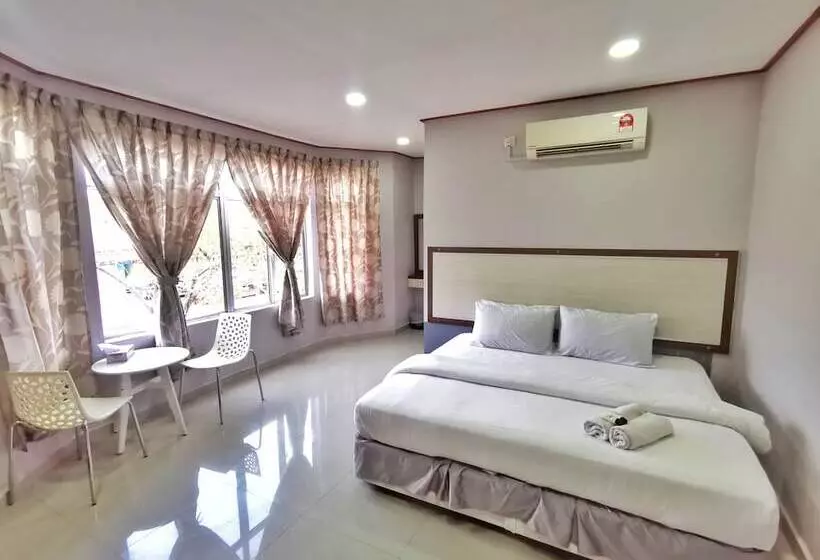 Hotelli Oyo 90458 Jengka Inn
