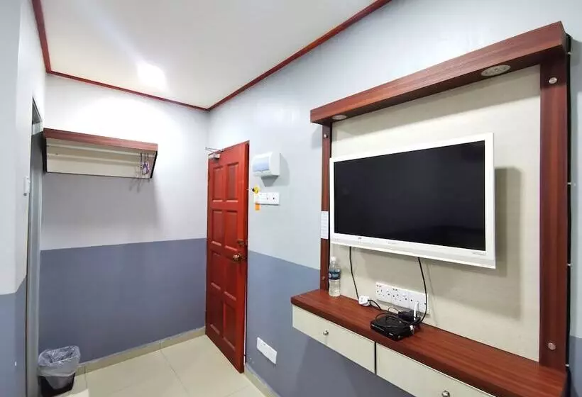 Hotelli Oyo 90458 Jengka Inn