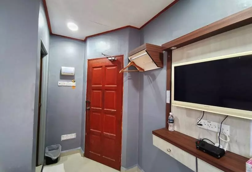 Hotelli Oyo 90458 Jengka Inn