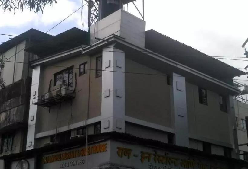 ホテル Raj Inn
