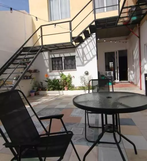 پانسیون El Faro Hostel