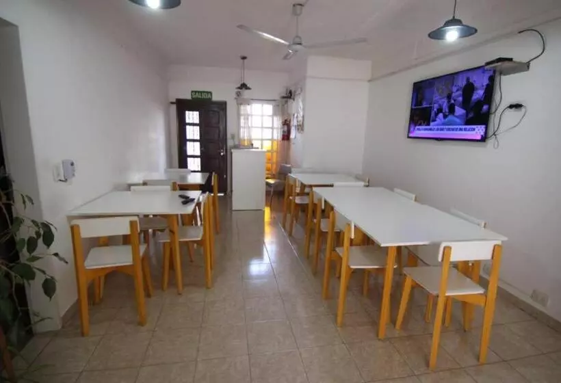 پانسیون El Faro Hostel