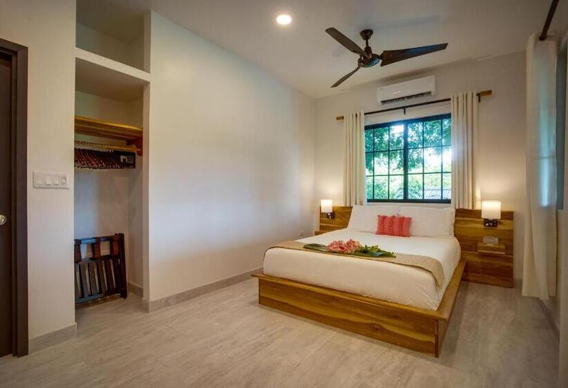 ユースホステル The Sea Glass Inn