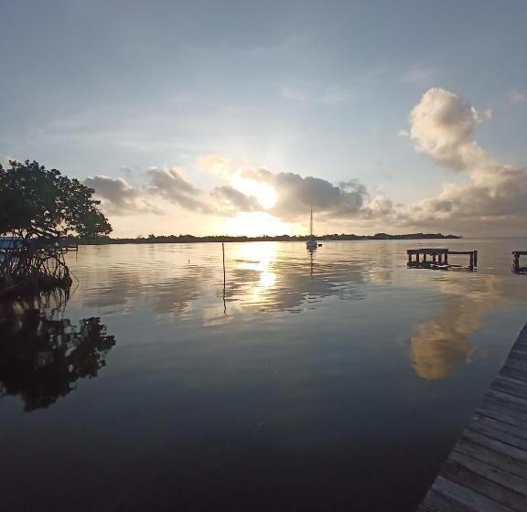 ユースホステル The Sea Glass Inn