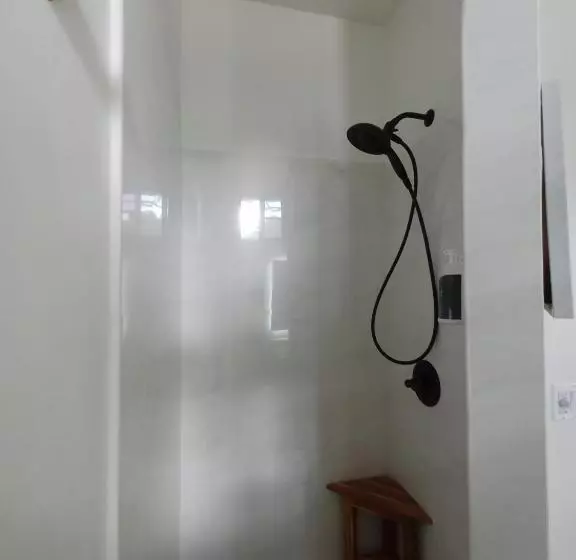 Retkeilymaja The Sea Glass Inn