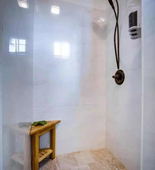 Retkeilymaja The Sea Glass Inn