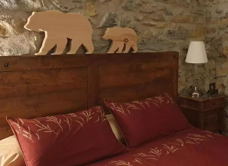 Aamiaismajoitus (B&B) Chambre Et Table D Hôtes La Grande Ourse