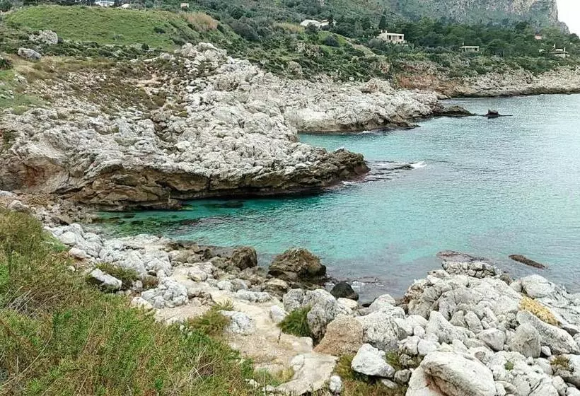 Vfh Villa Flavia Eco B&b   50 Metri Dal Mare