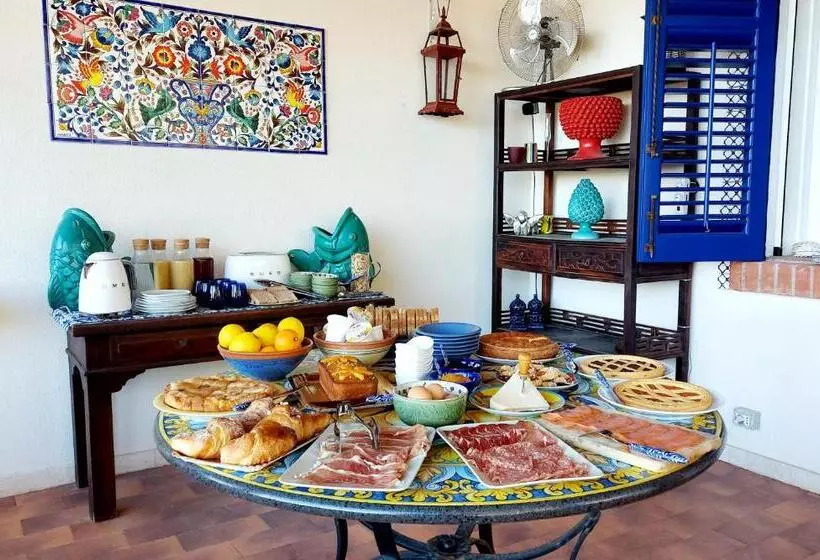 Vfh Villa Flavia Eco B&b   50 Metri Dal Mare