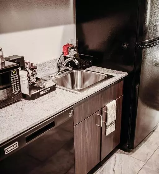 Cobblestone Hotel & Suites International Falls