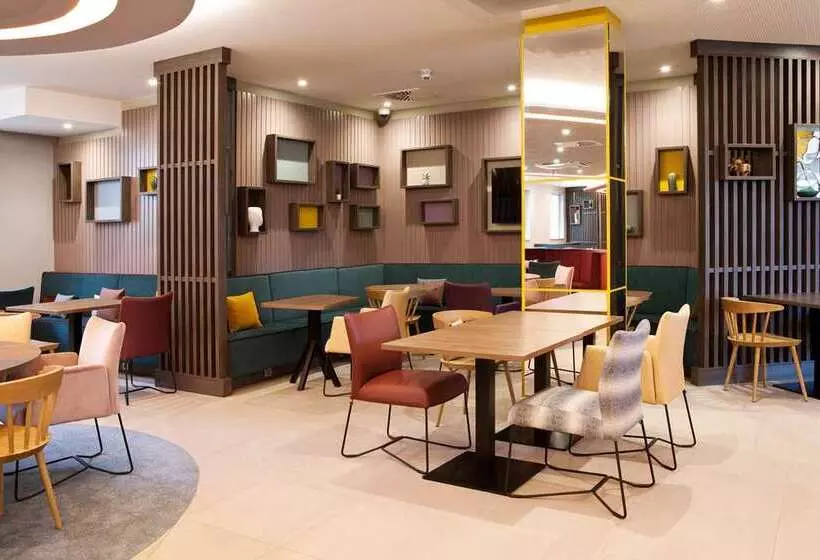Hotelli Hampton By Hilton Regensburg