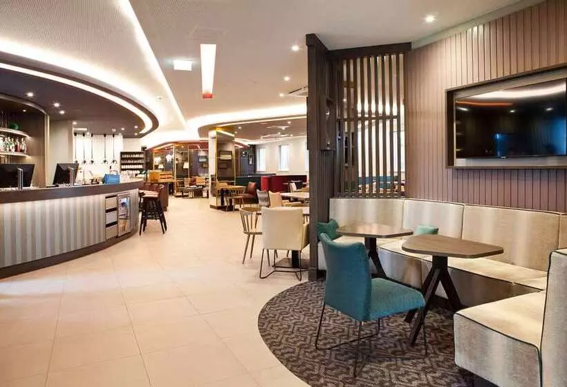 Hotelli Hampton By Hilton Regensburg