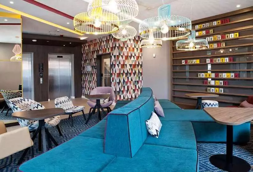 Hotelli Hampton By Hilton Regensburg