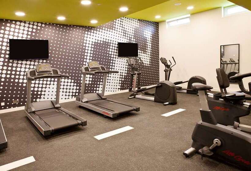 هتل Hampton By Hilton Regensburg