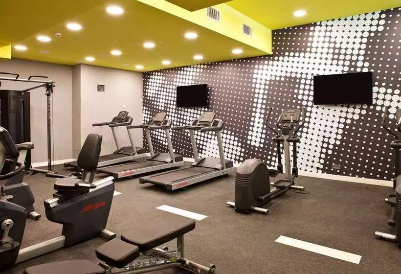 Hotelli Hampton By Hilton Regensburg