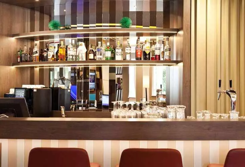 Hotelli Hampton By Hilton Regensburg