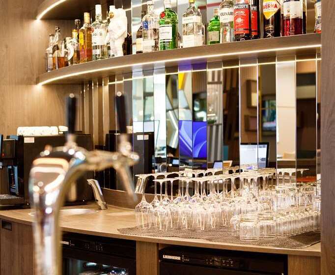 هتل Hampton By Hilton Regensburg