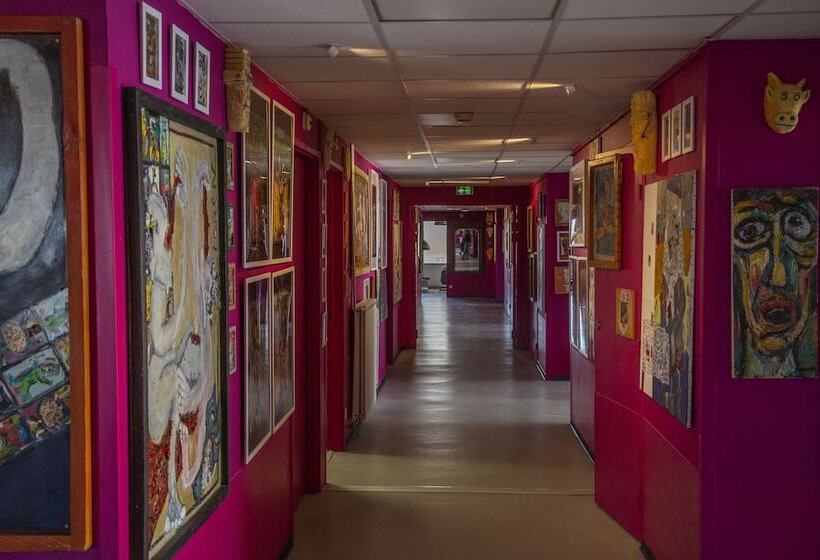 בית מלון כפרי Hôtel Le Grand Barnum