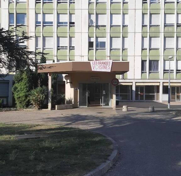 בית מלון כפרי Hôtel Le Grand Barnum