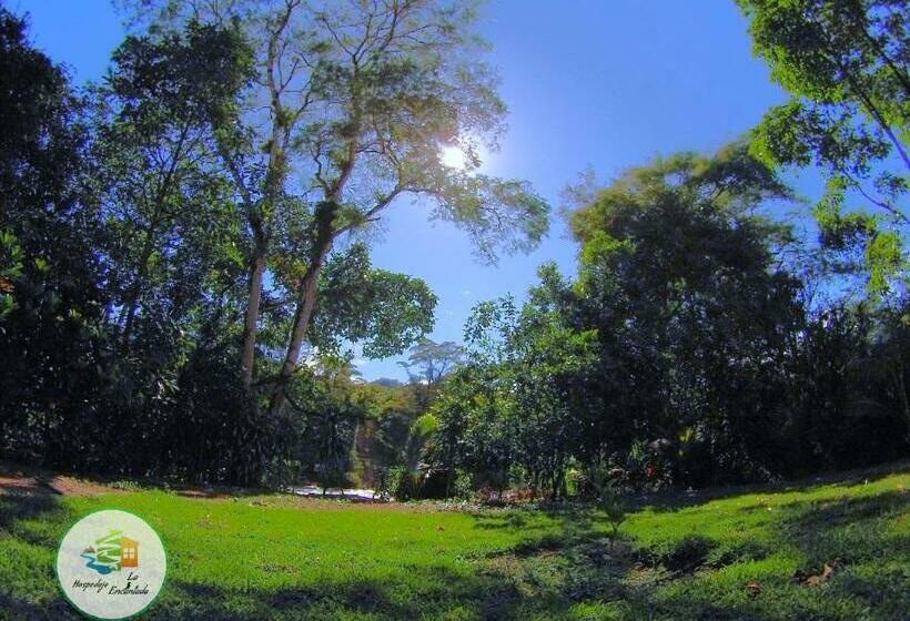 Отель La Encantada Lodge