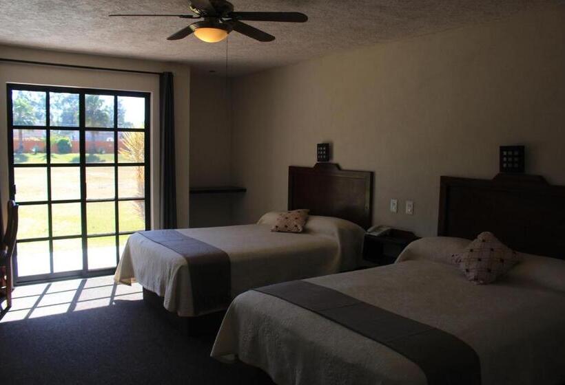 ホテル Meson Del Puente