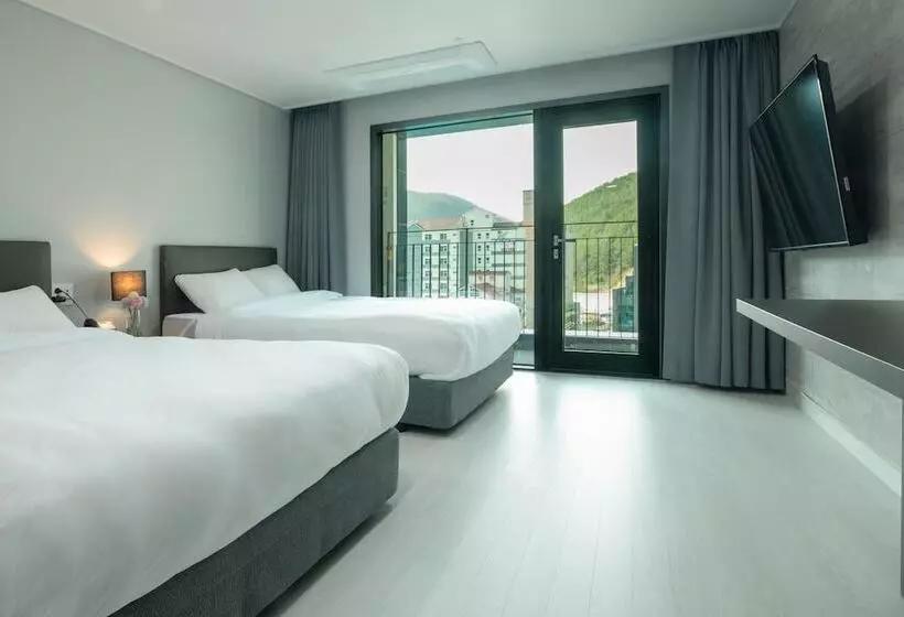 Hotelli Miami Jeongseon