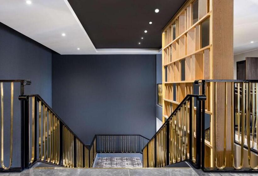 Radisson Blu Hotel Antananarivo Waterfront