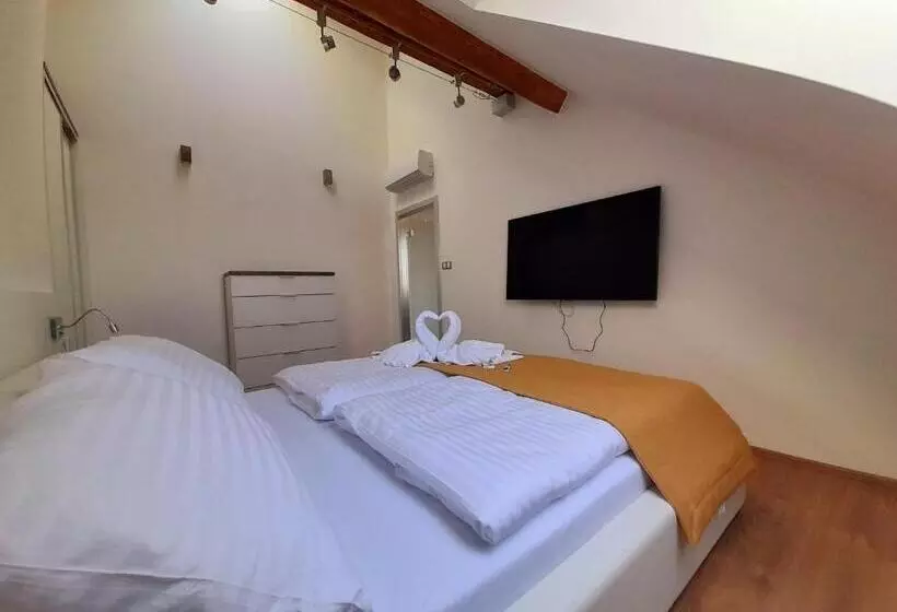 ホテル Residence Mariánská