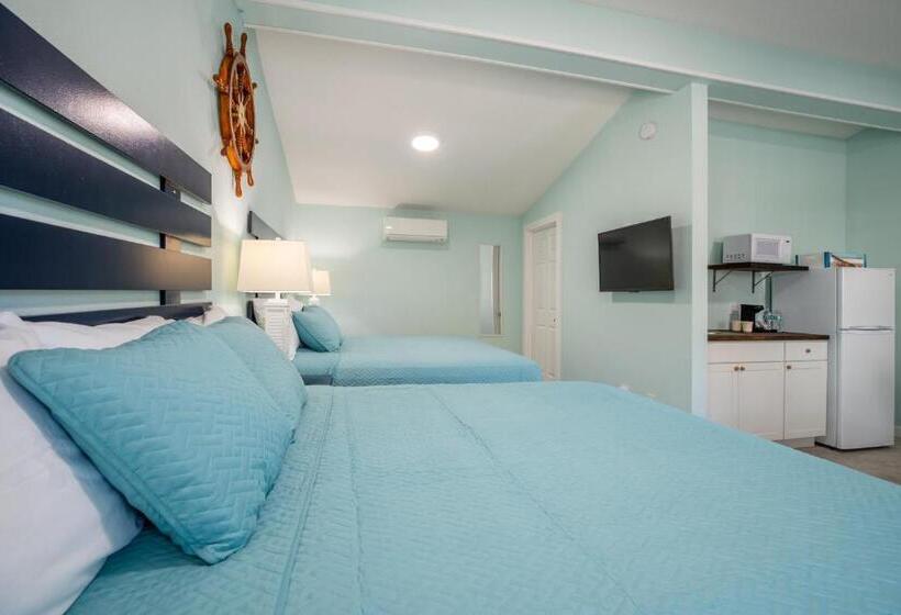 هتل Salt Air Inn & Suites