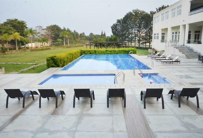 فندق Spree Resort At Century Wintersun