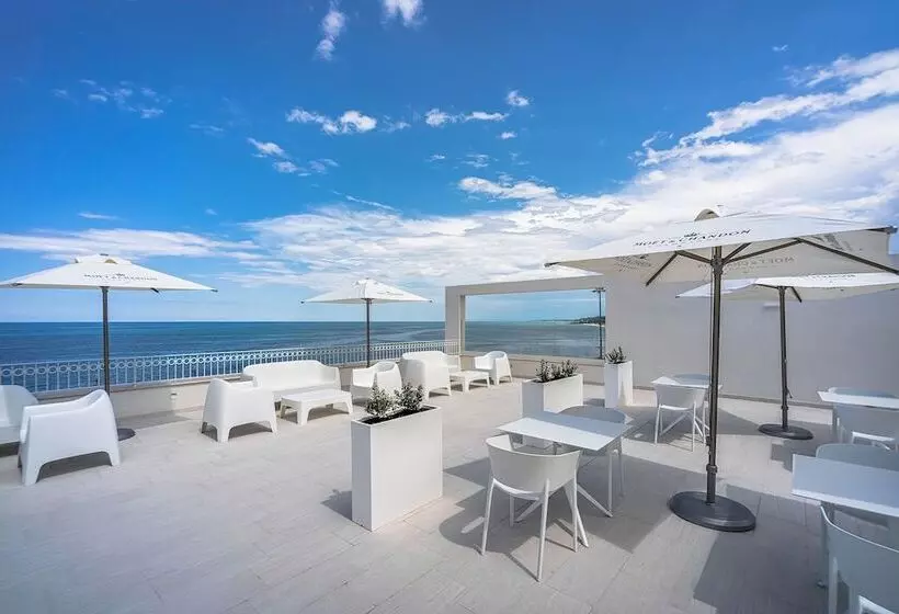 Hotelli Supporter Deluxe