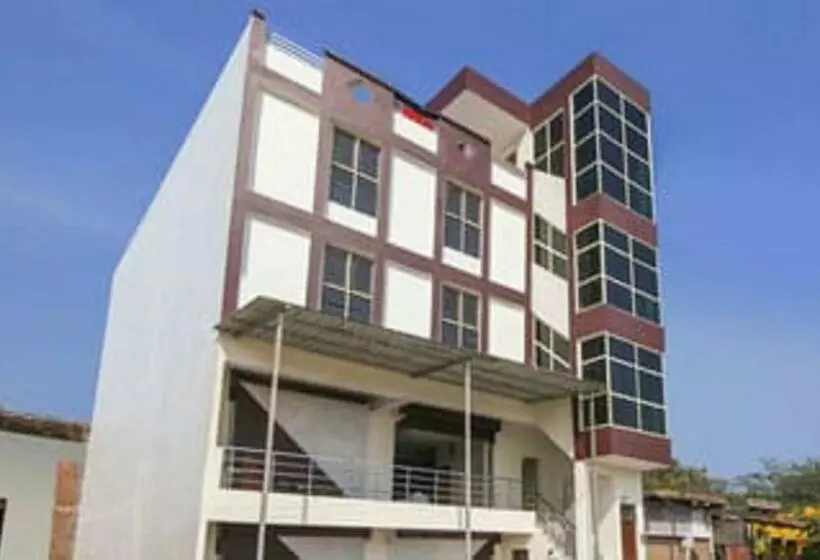 ホテル Viraj Palace By Wb Inn