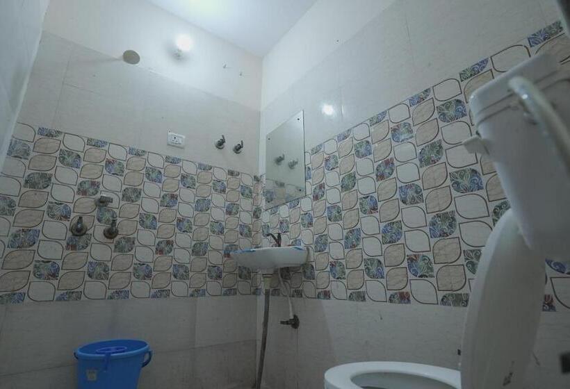 בית מלון כפרי Viraj Palace By Wb Inn