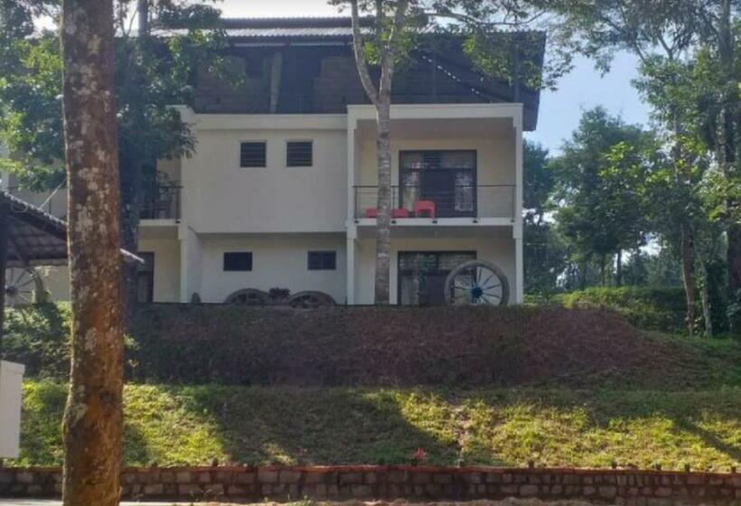 Отель Wild Wood Resort By Stayapart