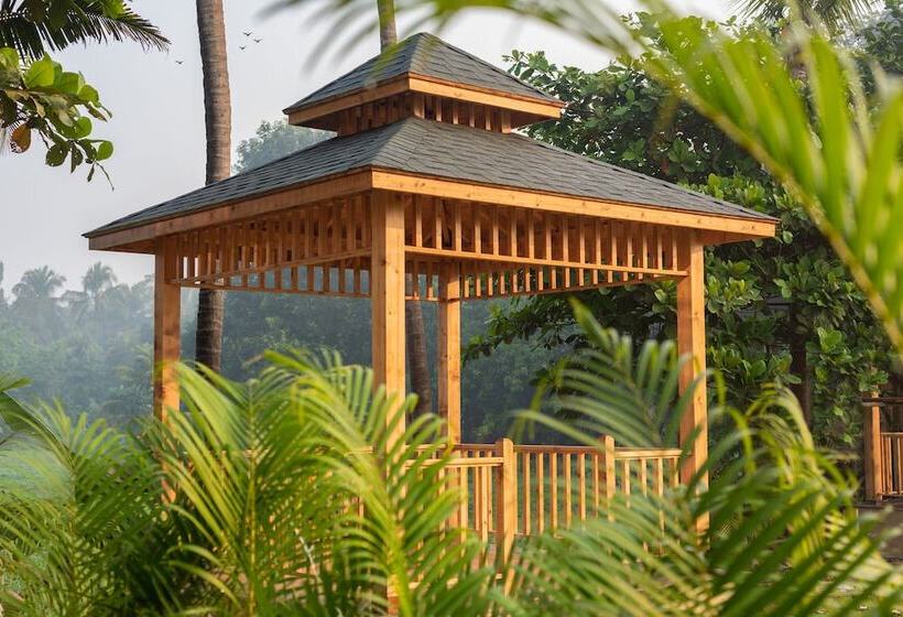 Paramount Riverfront Resort & Spa, Karjat