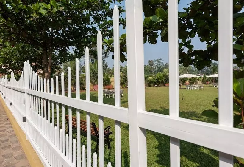 Paramount Riverfront Resort & Spa, Karjat