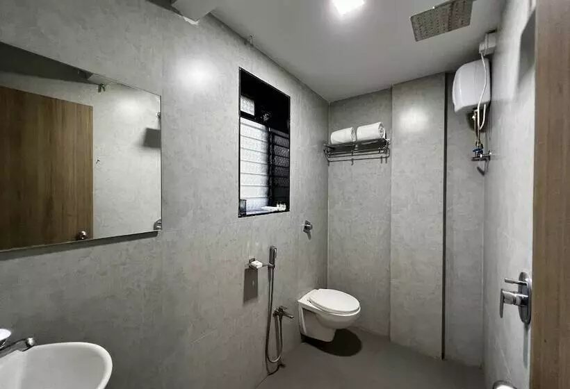 Paramount Riverfront Resort & Spa, Karjat