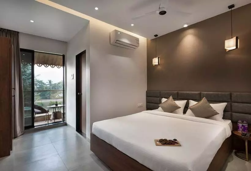 Paramount Riverfront Resort & Spa, Karjat