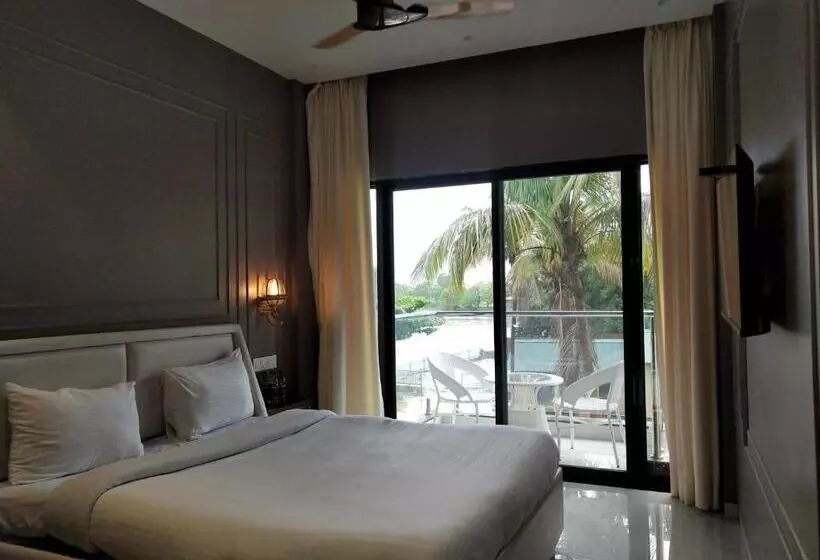 Paramount Riverfront Resort & Spa, Karjat