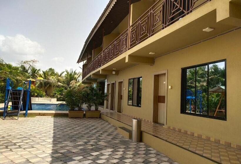 Paramount Riverfront Resort & Spa, Karjat