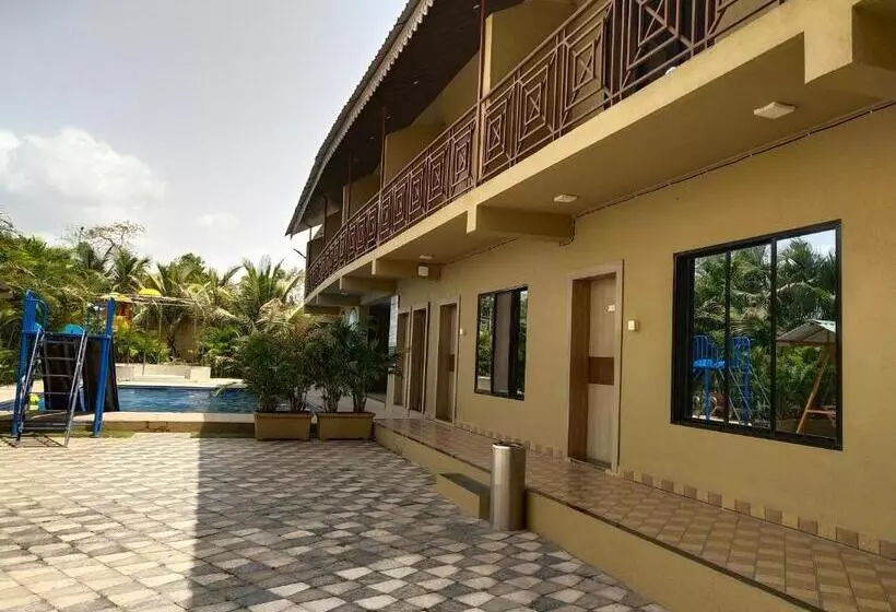 Paramount Riverfront Resort & Spa, Karjat