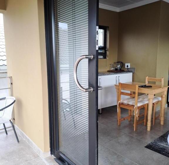 פנסיון Fountain Beach House Ikhaya